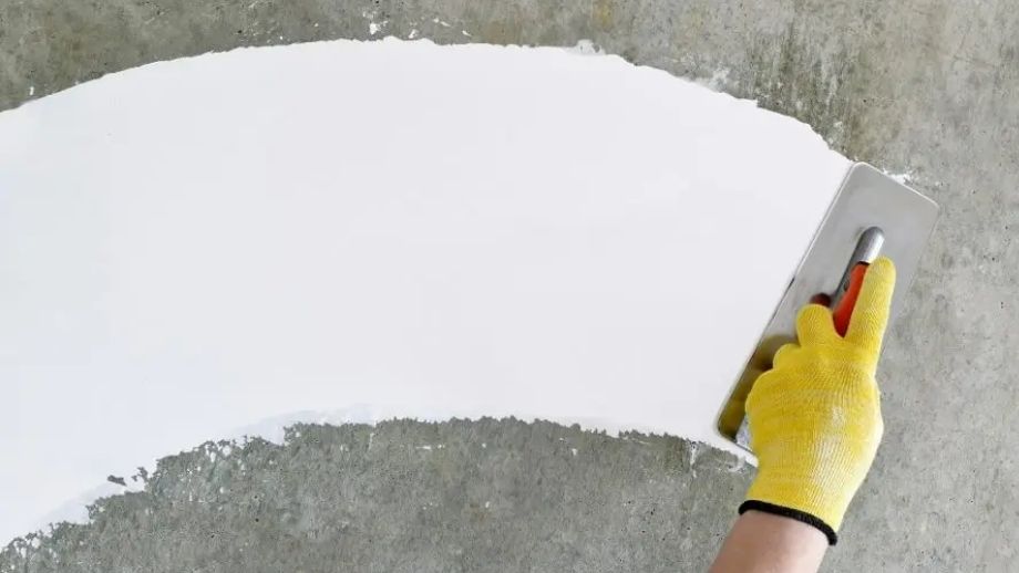 Cách trộn bột bả thạch cao đúng cách