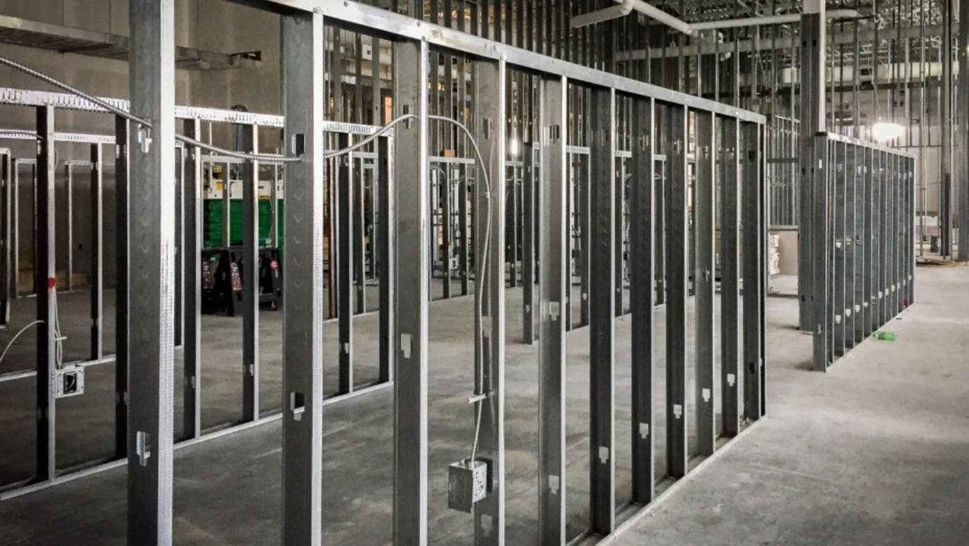 Khung vách ngăn Track – Giải pháp thi công vách thạch cao chuẩn Khung vách ngăn Track – Giải pháp thi công vách thạch cao chuẩn